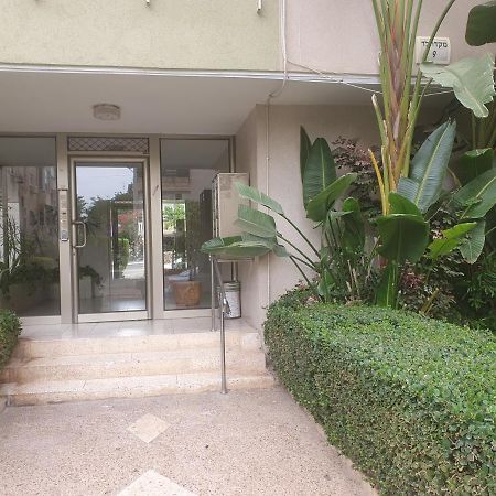 Belle Chambre Confortable Bed and Breakfast Netanya Esterno foto