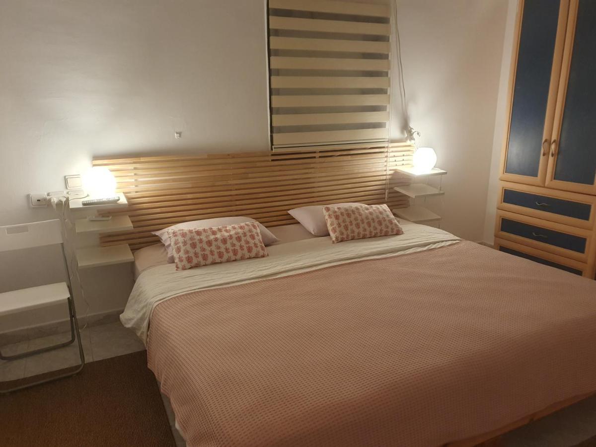 Belle Chambre Confortable Bed and Breakfast Netanya Esterno foto